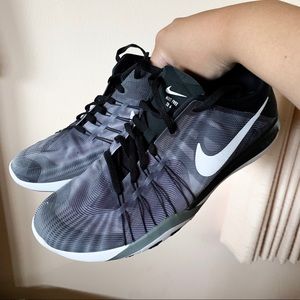 Nike Free TR 6 Sneakers